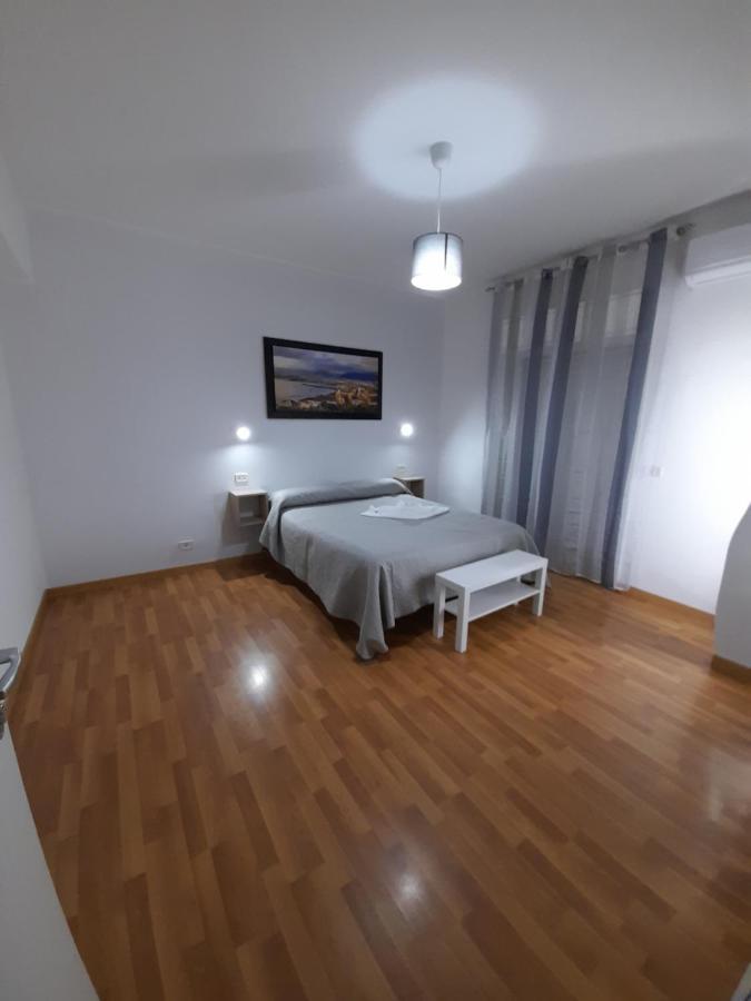Milazzo: La Porta Delle Eolie Bed and Breakfast Habitación foto